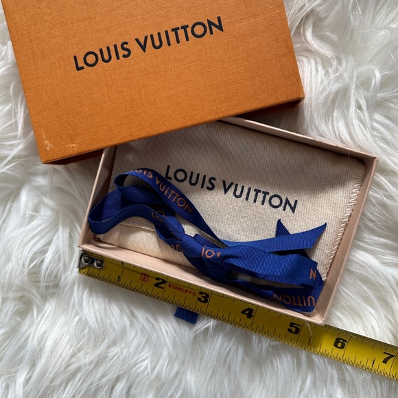 Tiffany and louis vuitton gift boxes - Picture 2 of 3